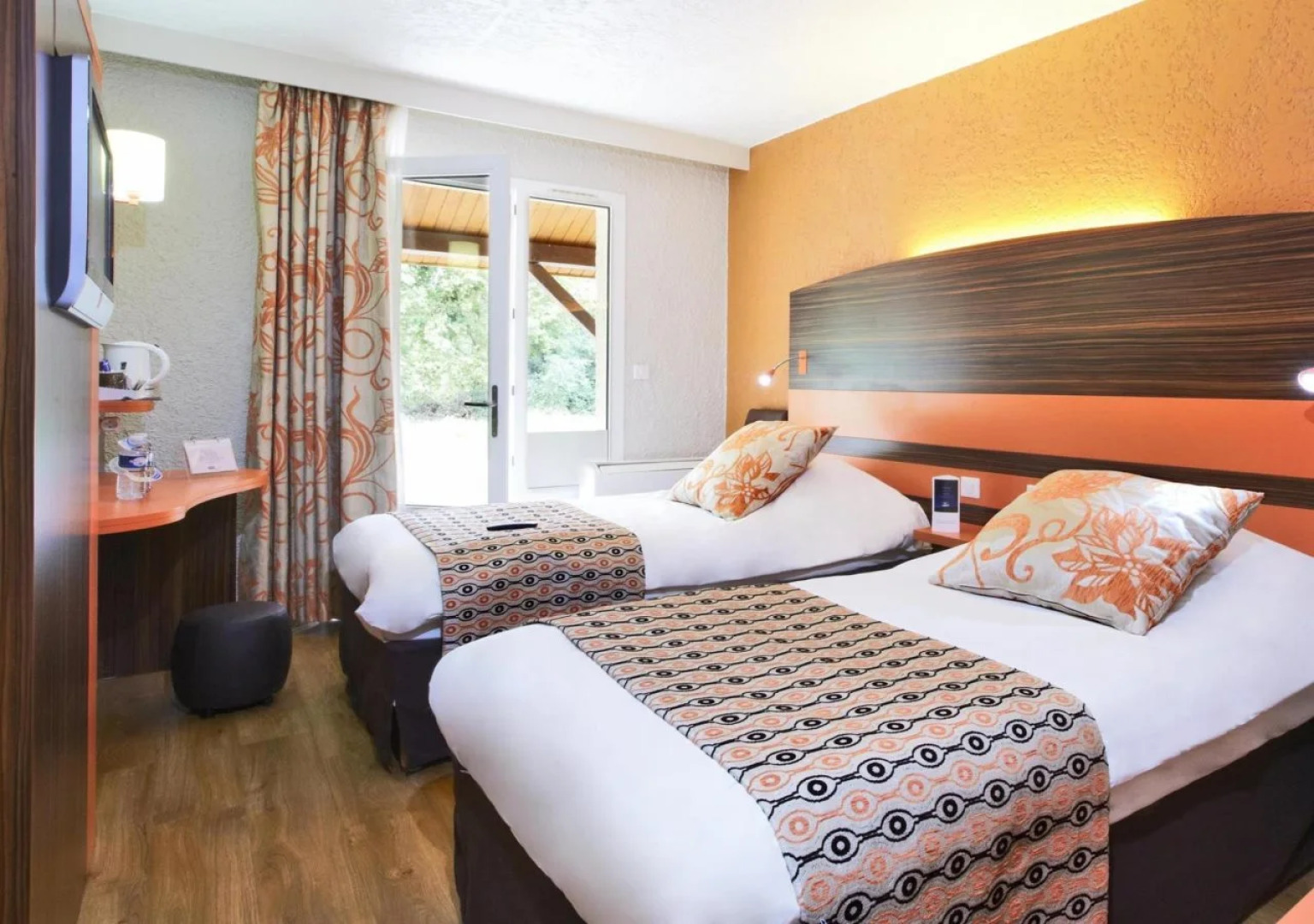 Kyriad & Kyriad Direct Auxerre Appoigny Komplex