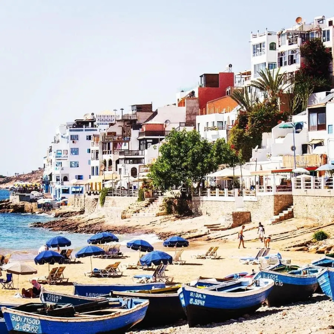 BigBlue Hostel Surf & Coworking