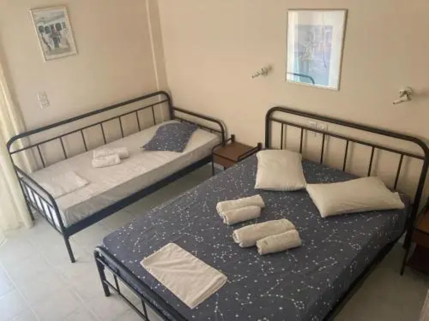 Polyxenis Rooms