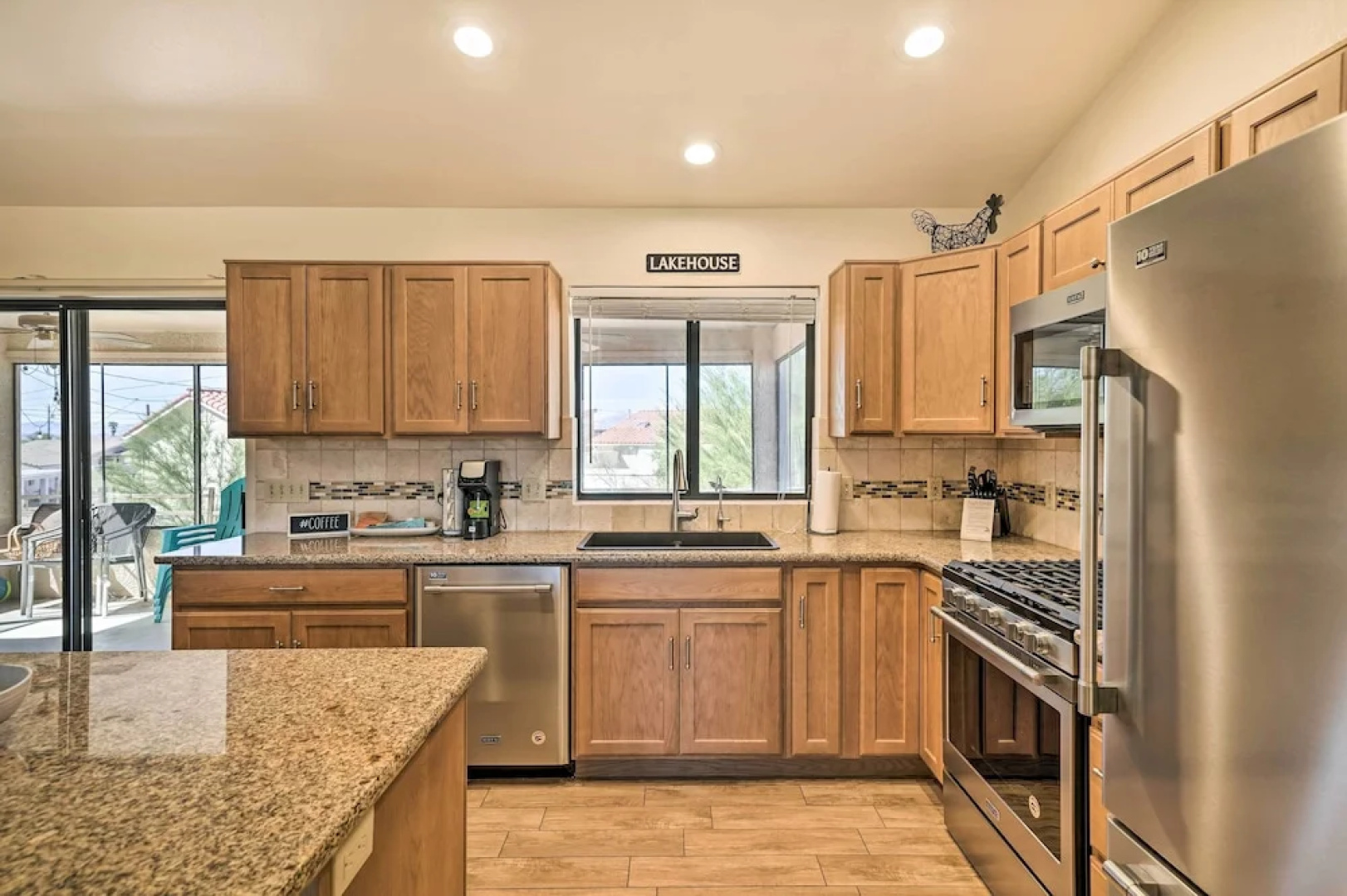 Game Room + Mtn Views: Lake Havasu Escape!
