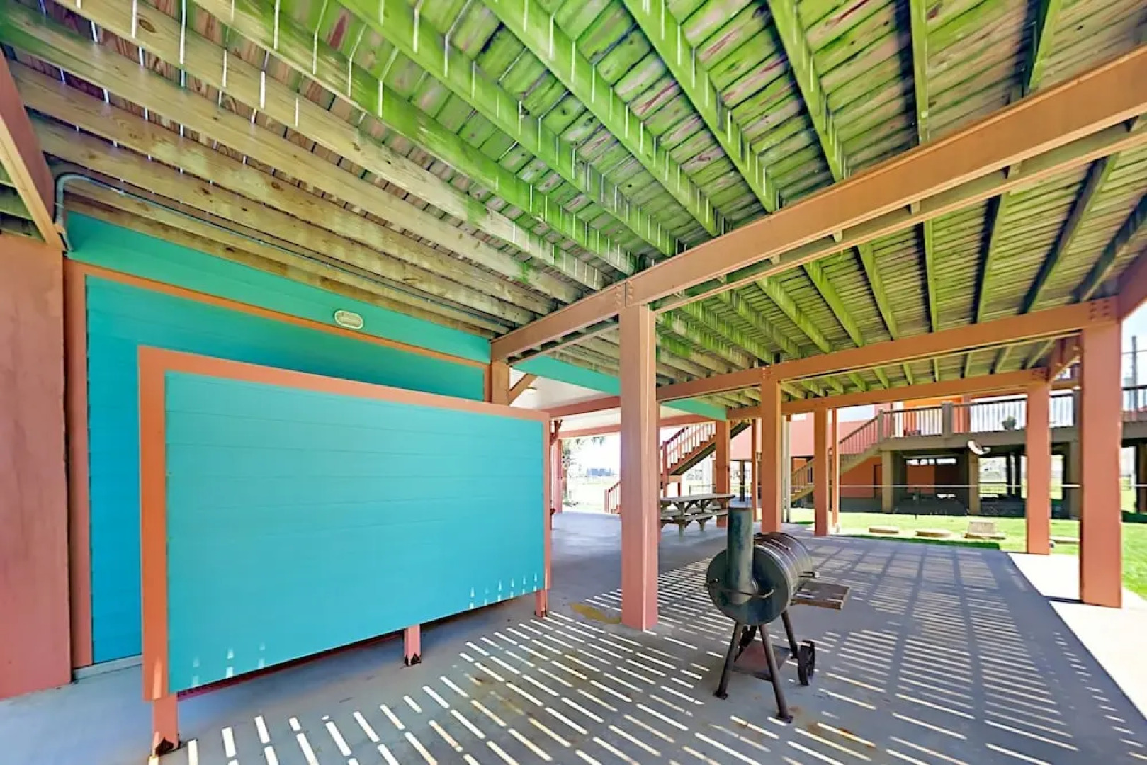 Bolivar Peninsula Home 4 Bedrooms 3.5 Bathrooms Home