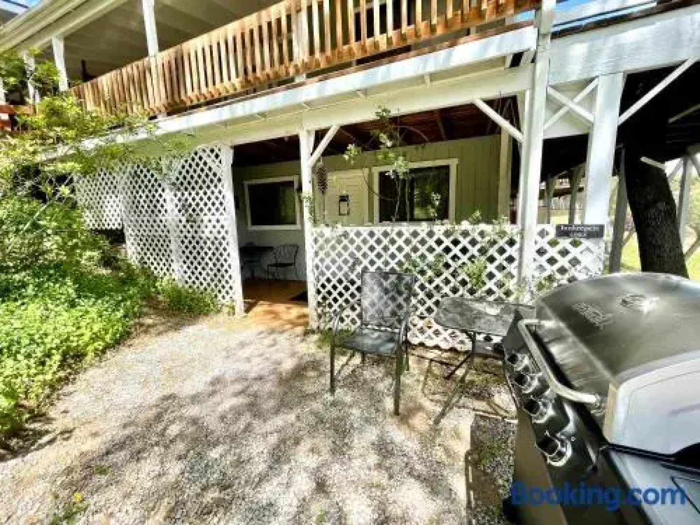 Sierra Mountain Lodge