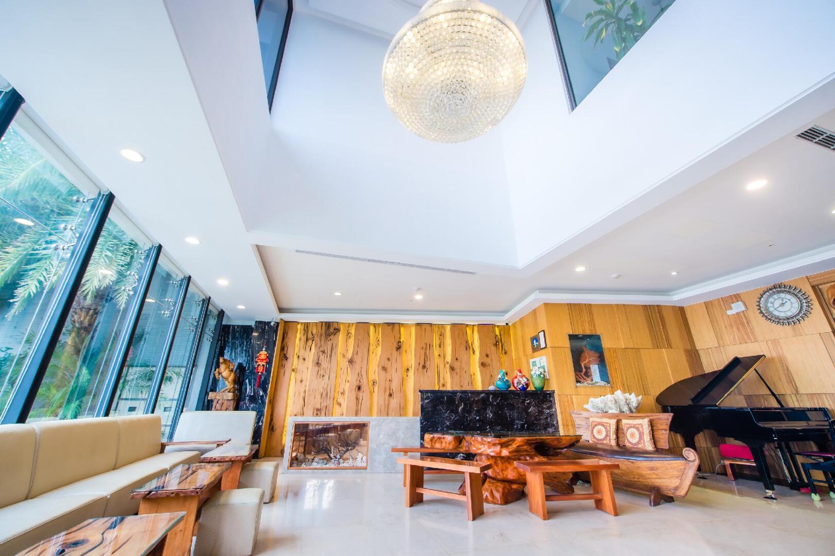 Oceanic Pearl Resort