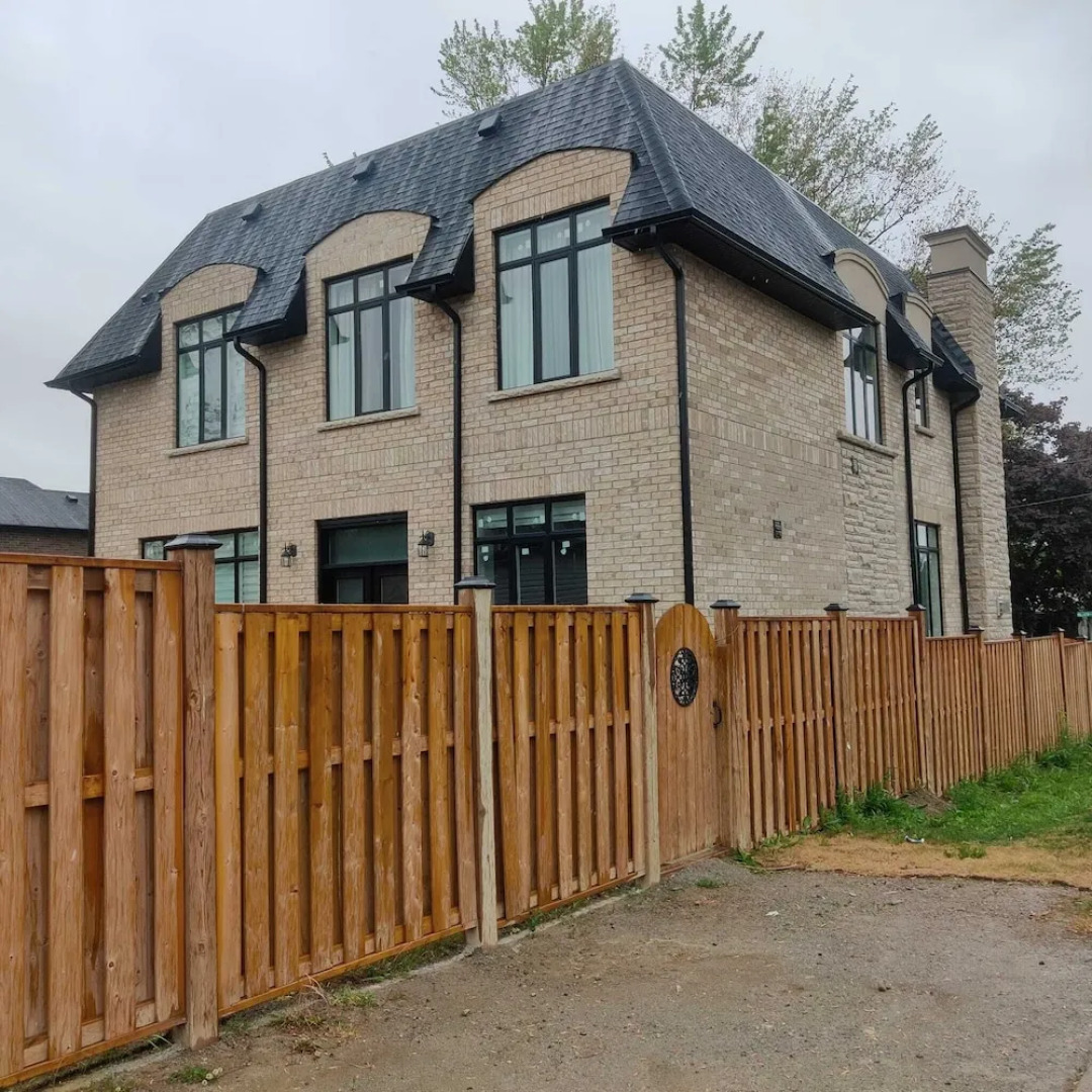 Brand New Basement Apt next to Beach & Go Train