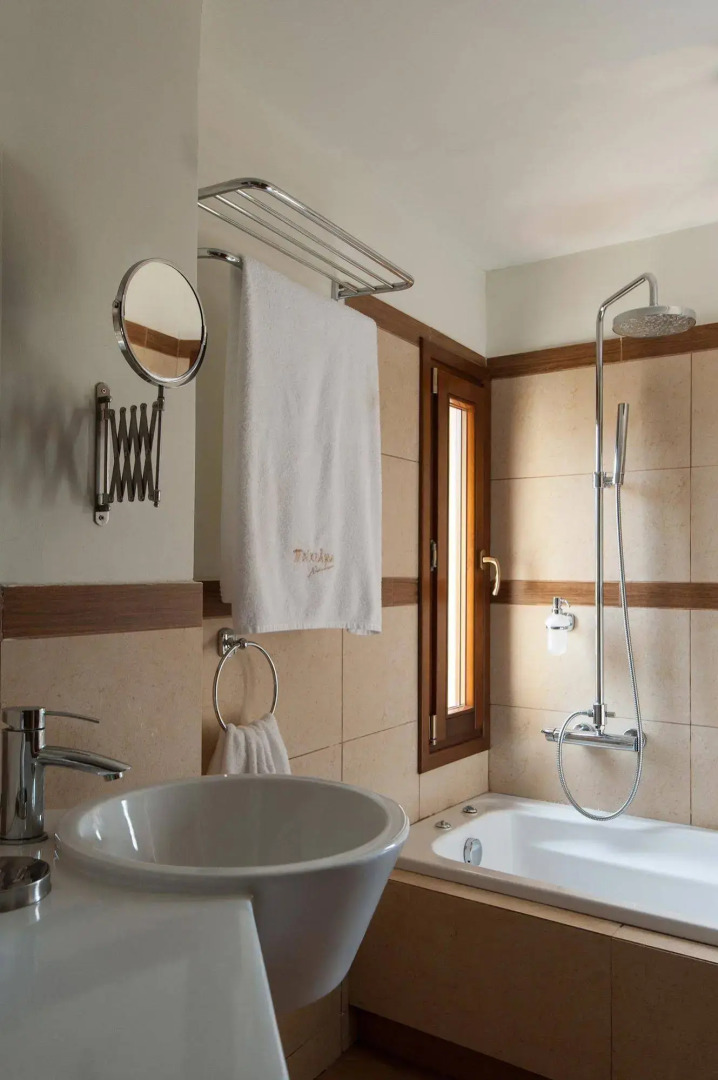 Poikilma Alonissos Villas