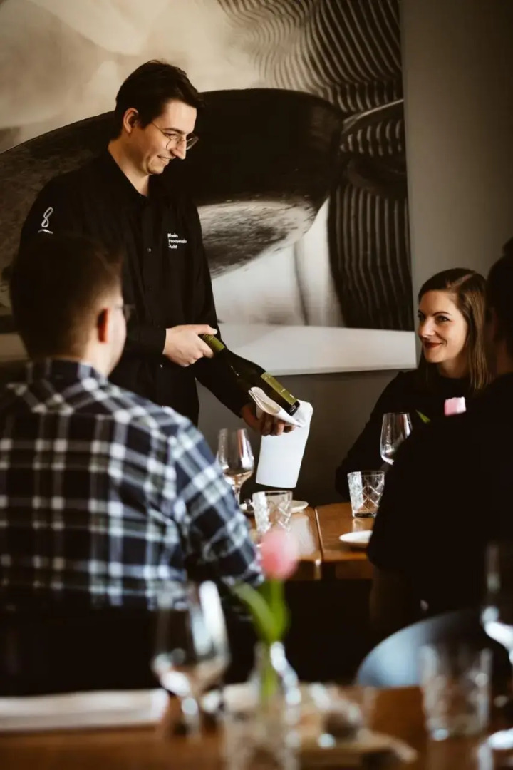 Hotel Rheinpromenade8