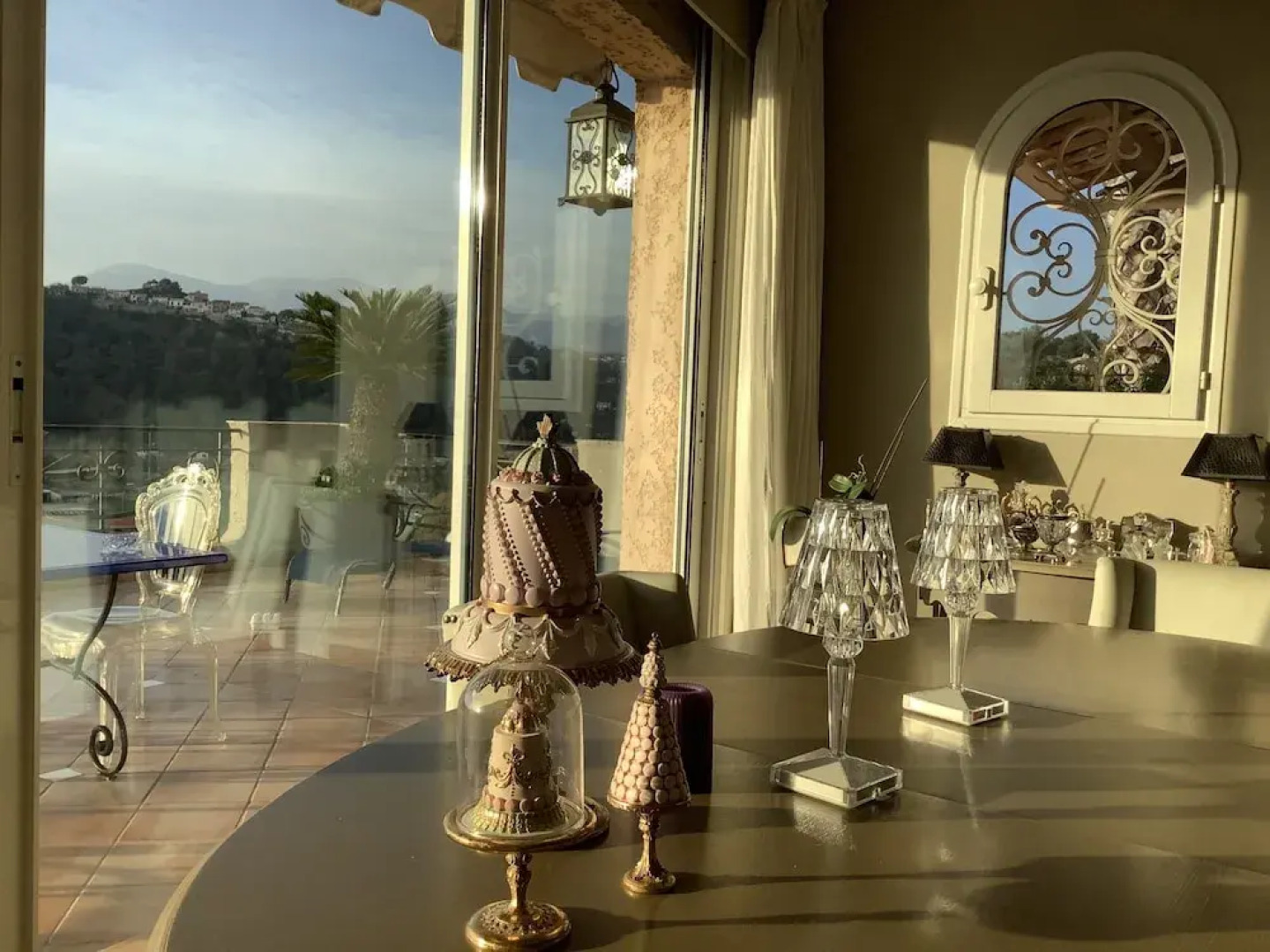 Les Grimaldines - Maison d'Hotes C 2 Bis