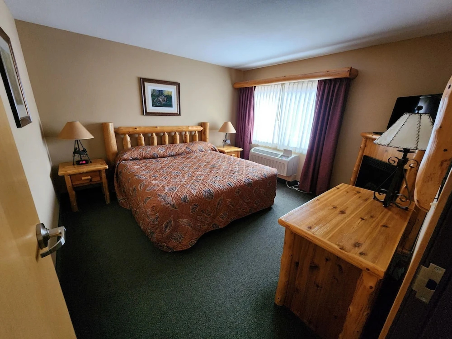 Pine Peaks Lodge & Suites
