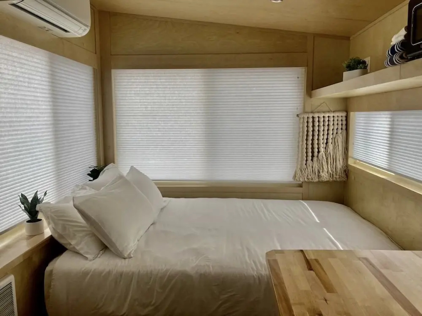 Cedar Creek Lodging & RV Park