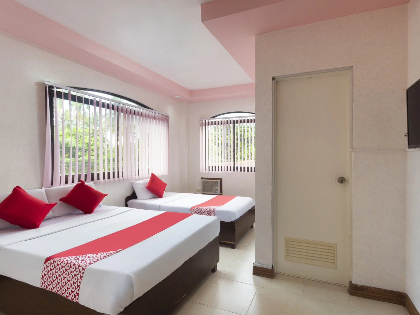 OYO 426 Coco Grove Tourist Inn