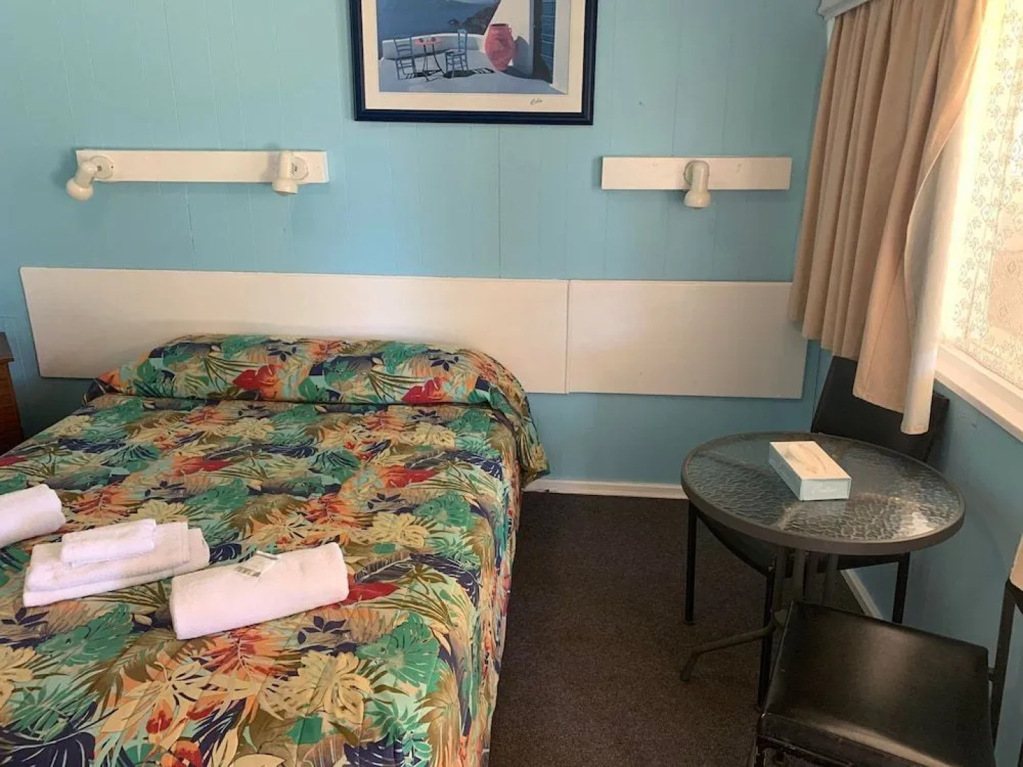 Outback Quarters Motel Hay