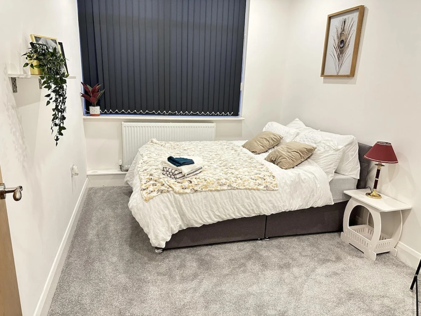 2 Bed Apartment - Sleeps 4 - Wifi - Parking
