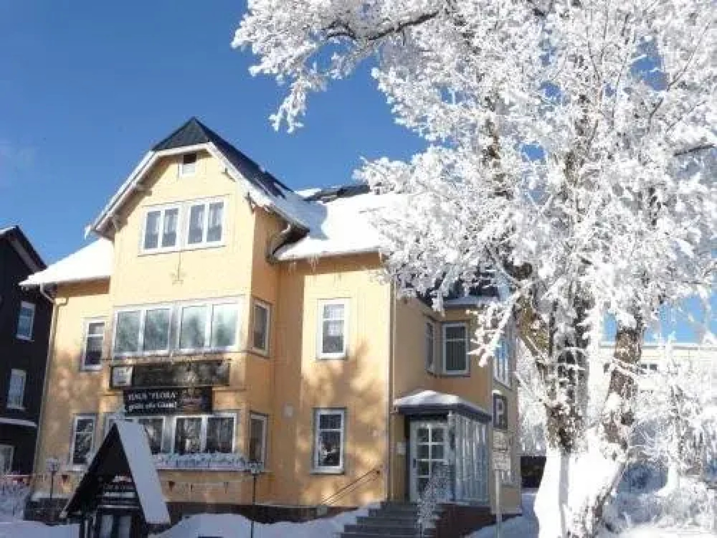 Café-Restaurant Pension Haus Flora