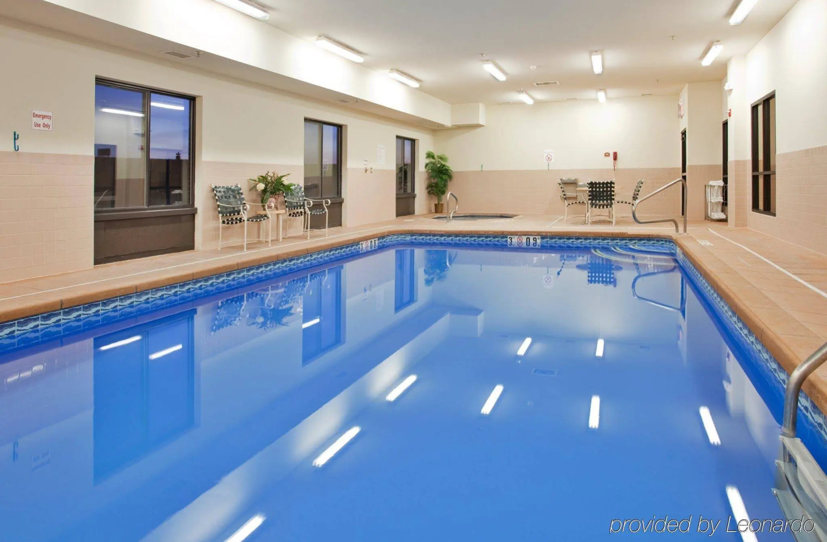 Holiday Inn Express & Suites McPherson by IHG