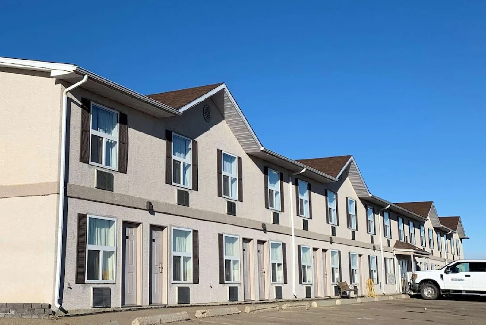 Travelodge Brooks AB