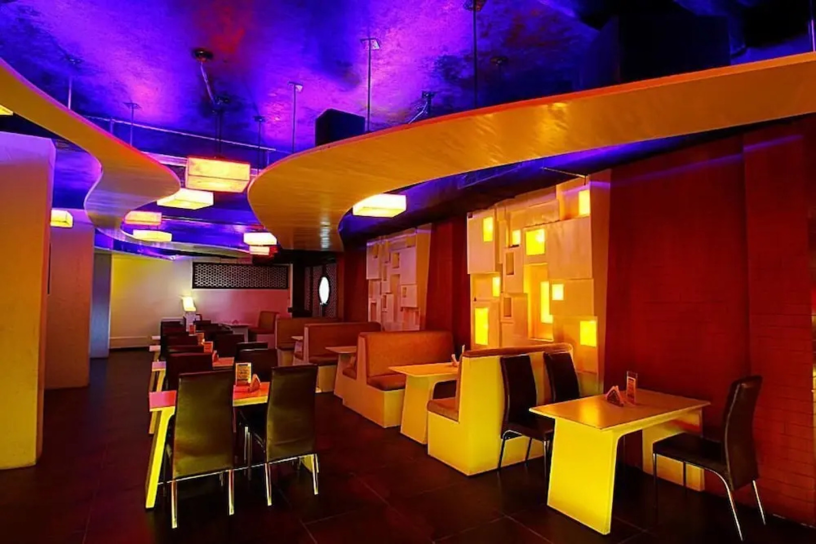 Cenneys Gateway - Pride of Salem