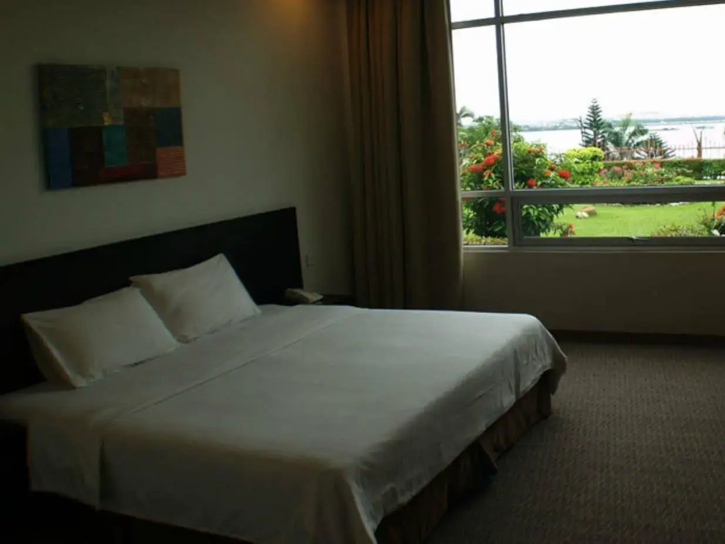 Straits View Hotel