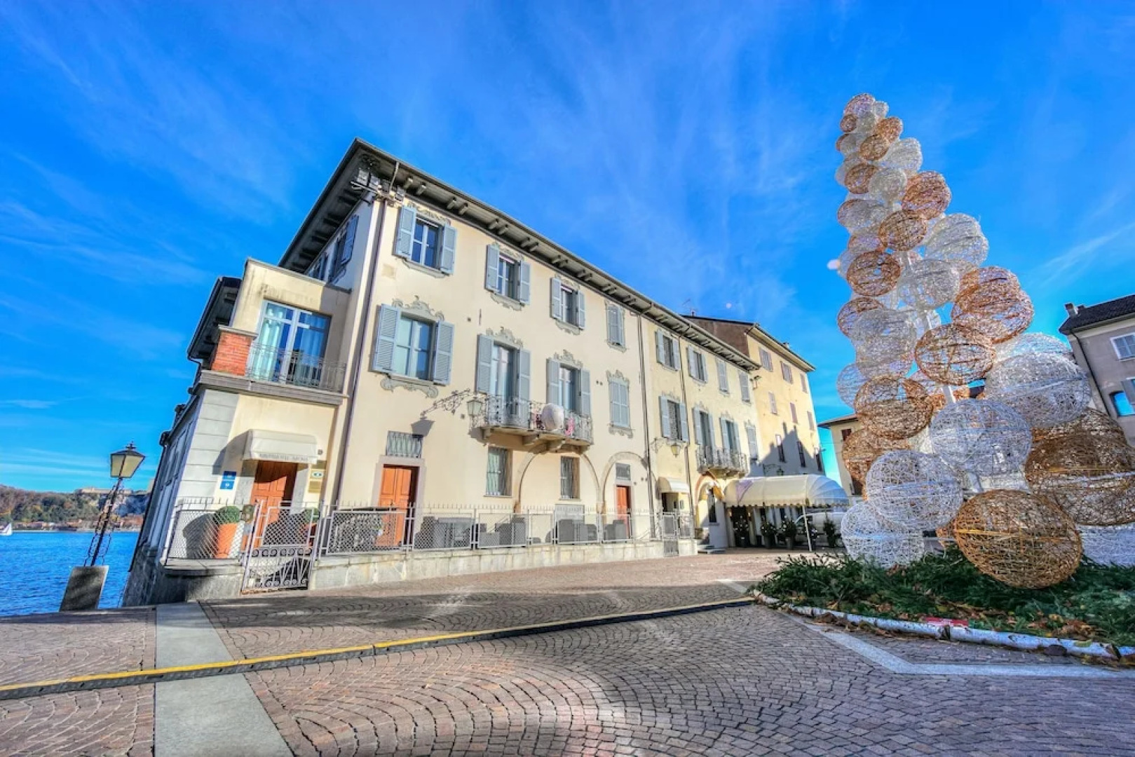 Stella Del Lago Pied Dans L'eau