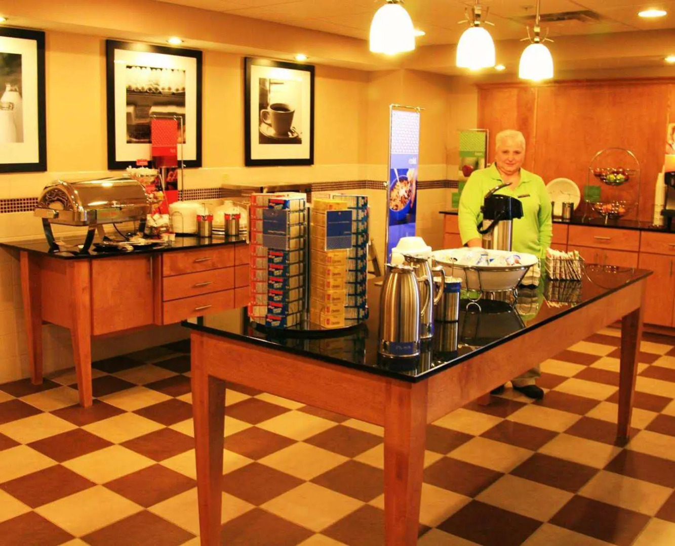 Hampton Inn & Suites Canton