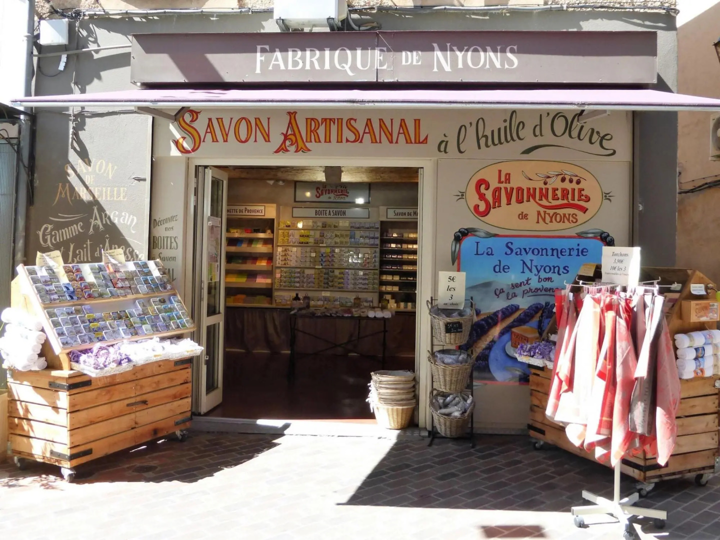 Provencal holiday home with private garden, Bédoin