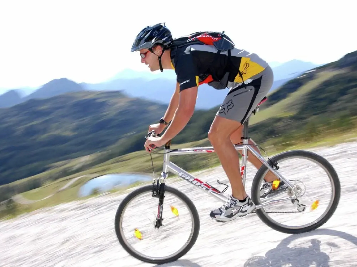 Apartment in a Wooded Area With Pool