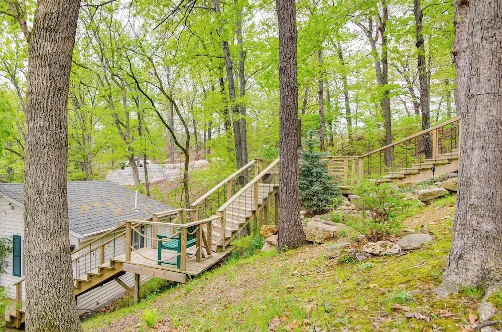 Waterfront Ozarks Home w/ Hot Tub, Bar & Dock