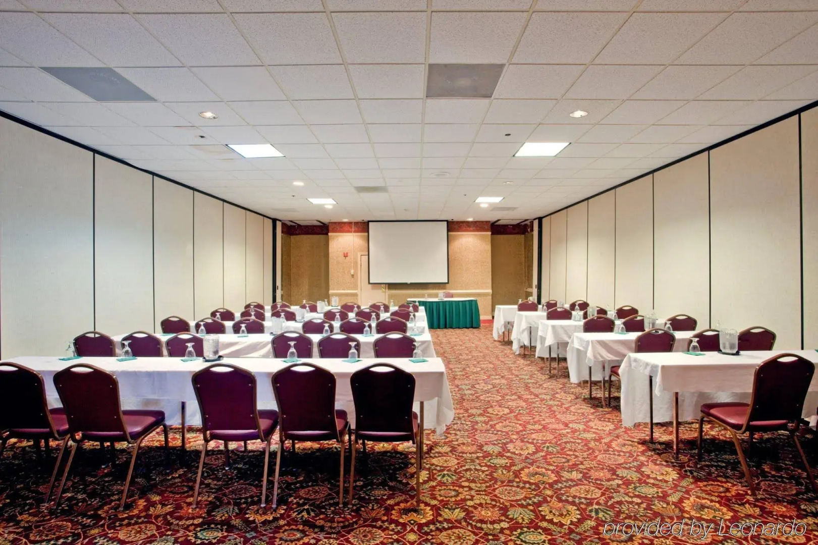 Days Hotel by Wyndham Williamsburg I-64