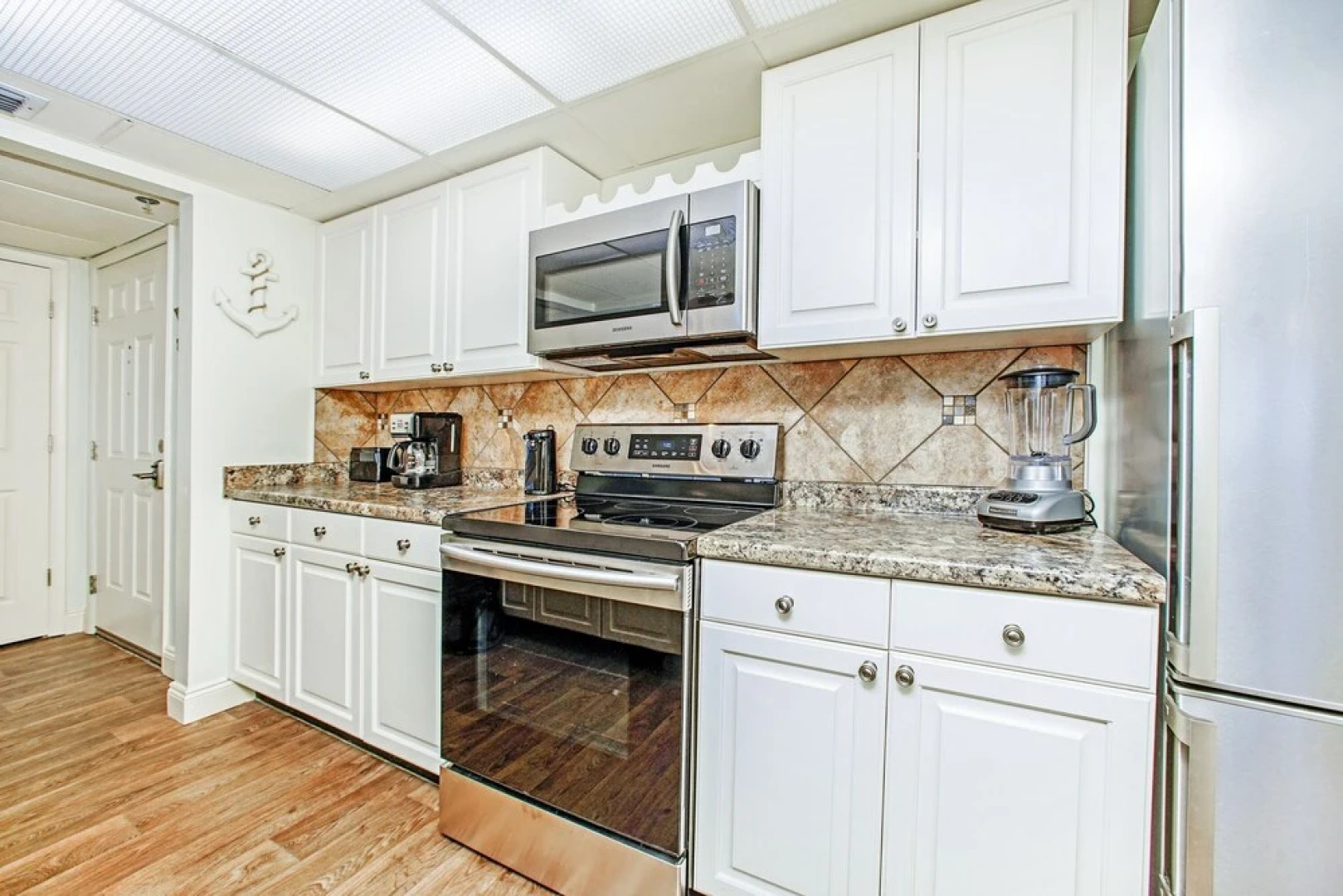 Long Beach 1 - 1104 - 663661