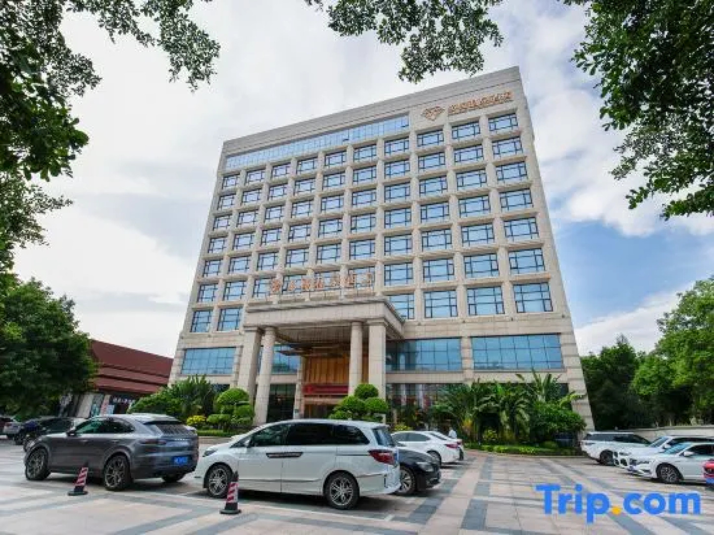 Duoleng Hotspring Hotel