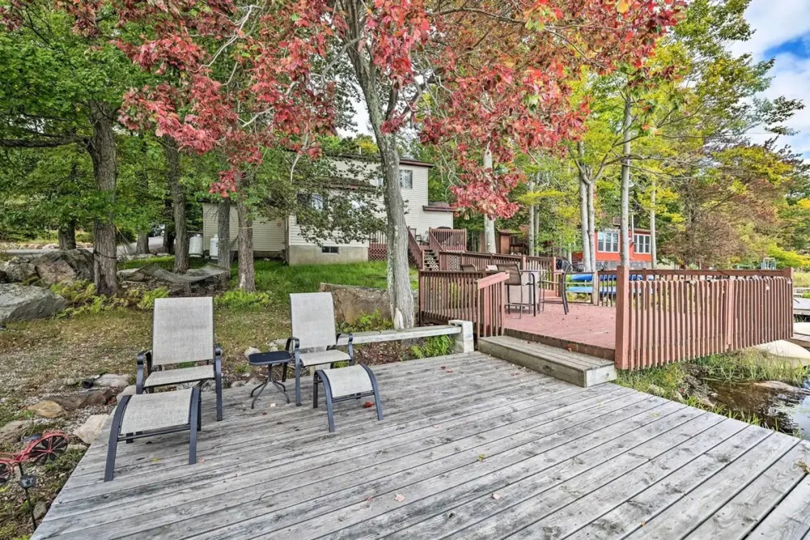 Game Room & Kayaks: Lakefront Poconos Home!