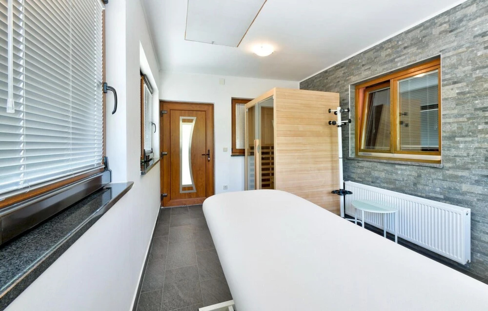 Awesome Home in Jastrebarsko With Sauna, Wifi and Outdoor Swimming Pool