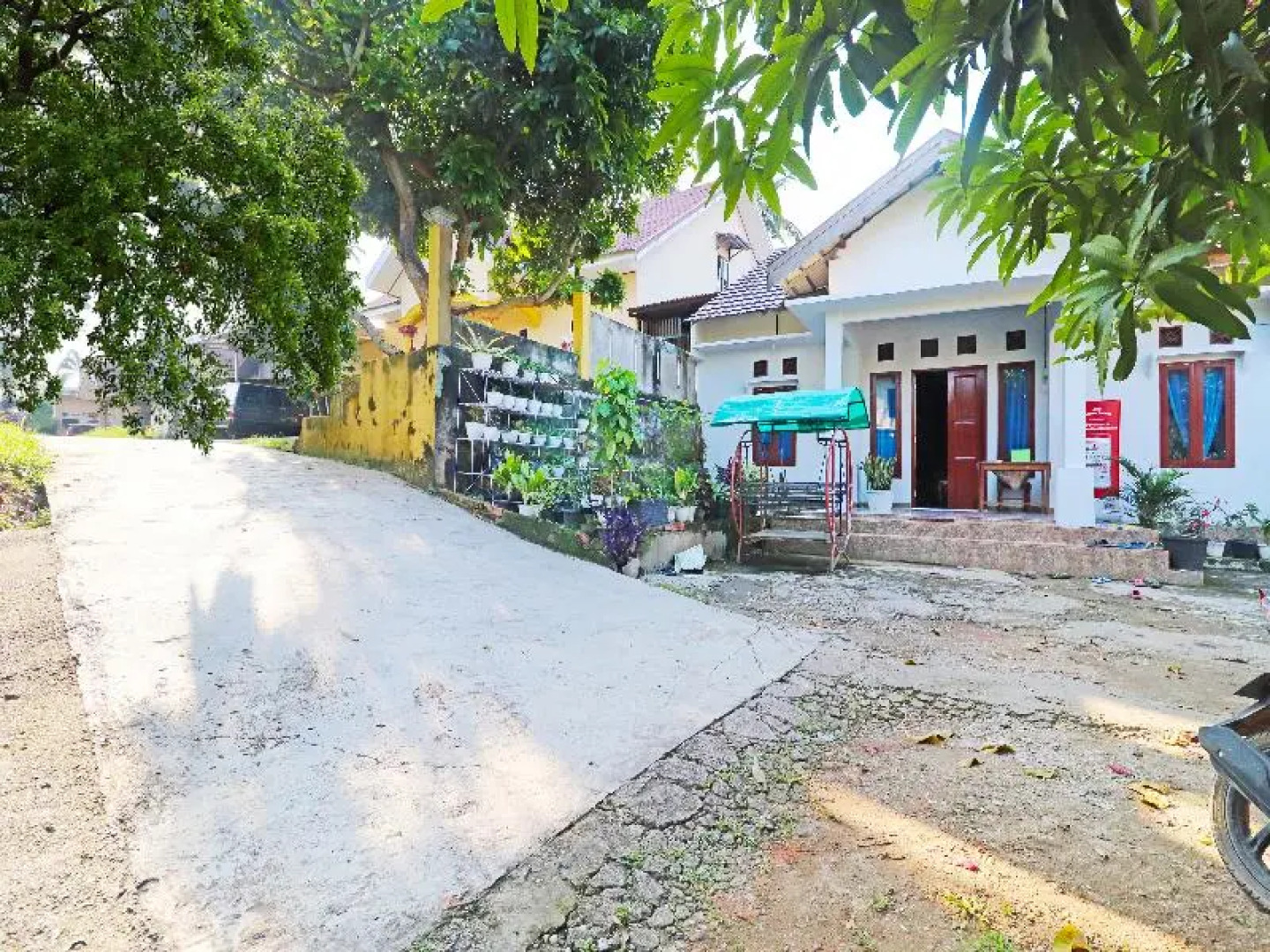 SPOT ON 91222 Kanjeng Mami Homestay Syaria