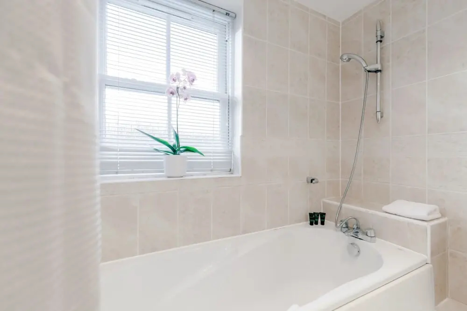 Roomspace Apartments -Sandfield Court