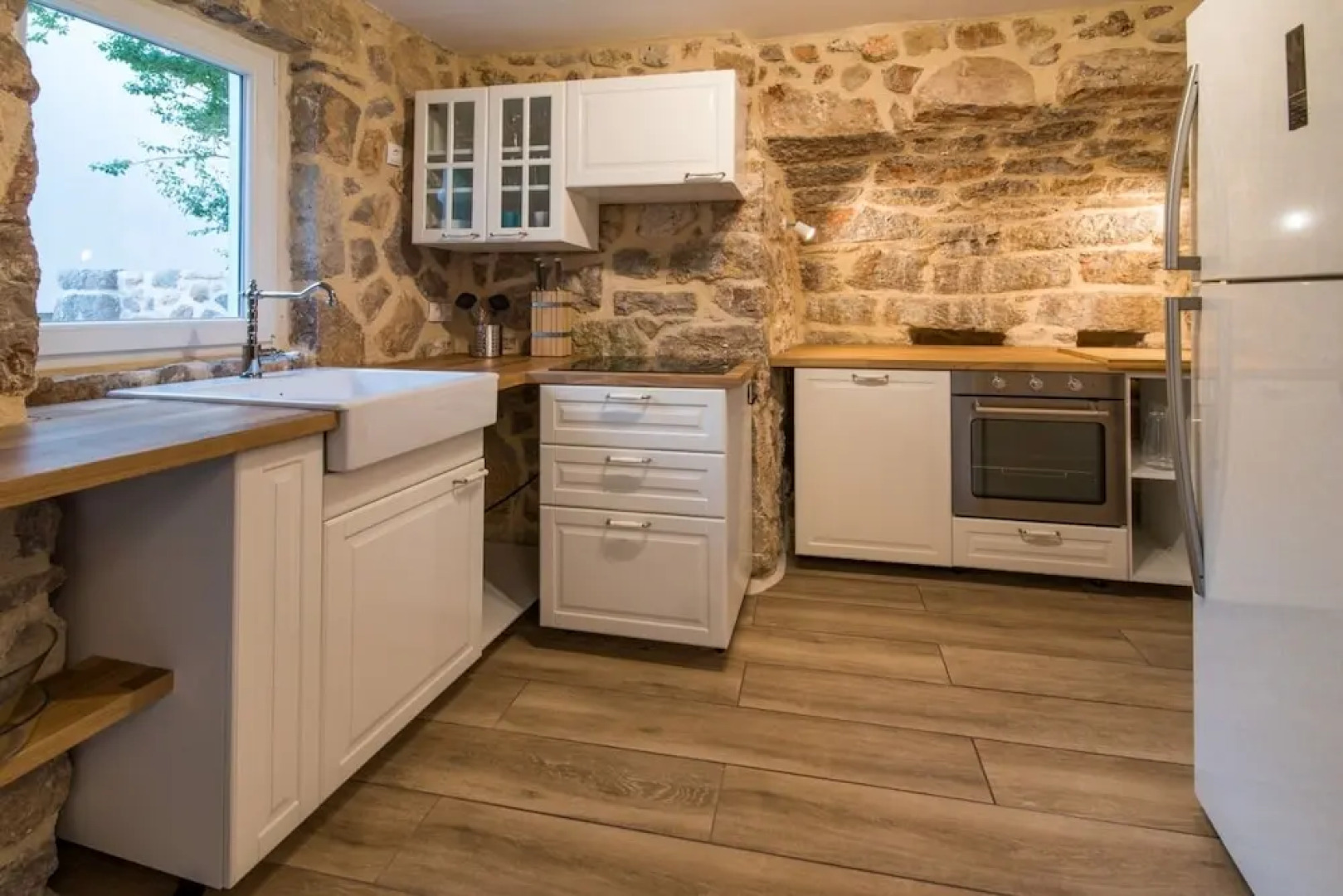 Peace - Rustic With Pool - H