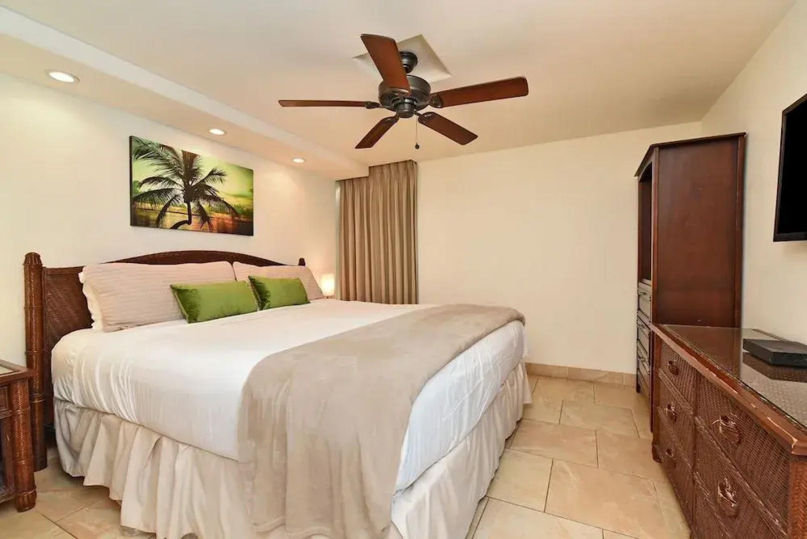 Kaleialoha #113 1 Bedroom 1 Bathroom Condo by Redawning