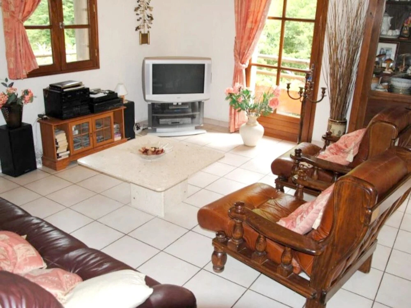Villa With 4 Bedrooms in Saint-pierre-des-tripiers, With Wonderful Lak