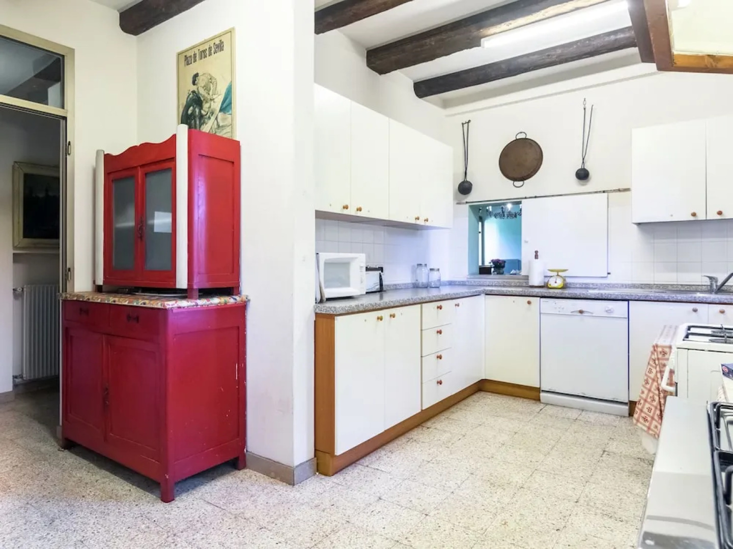 Luxurious Mansion in Crespignaga With Swimming Pool