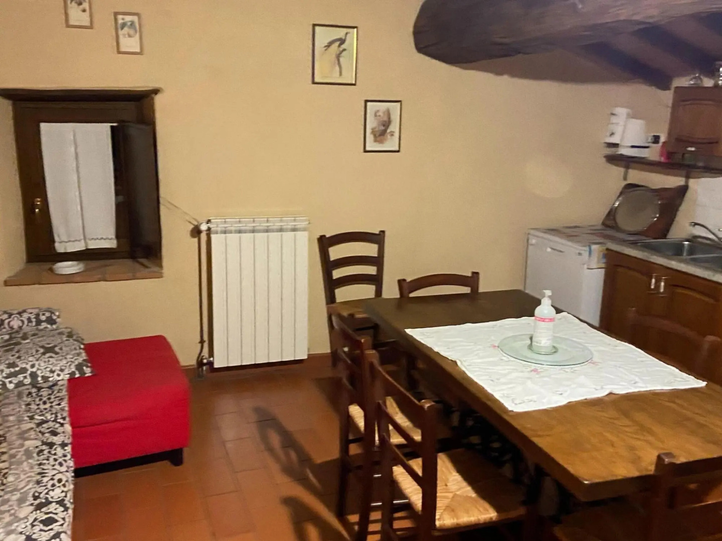 Graceful Cottage in Vergemoli with Private Fenced Garden