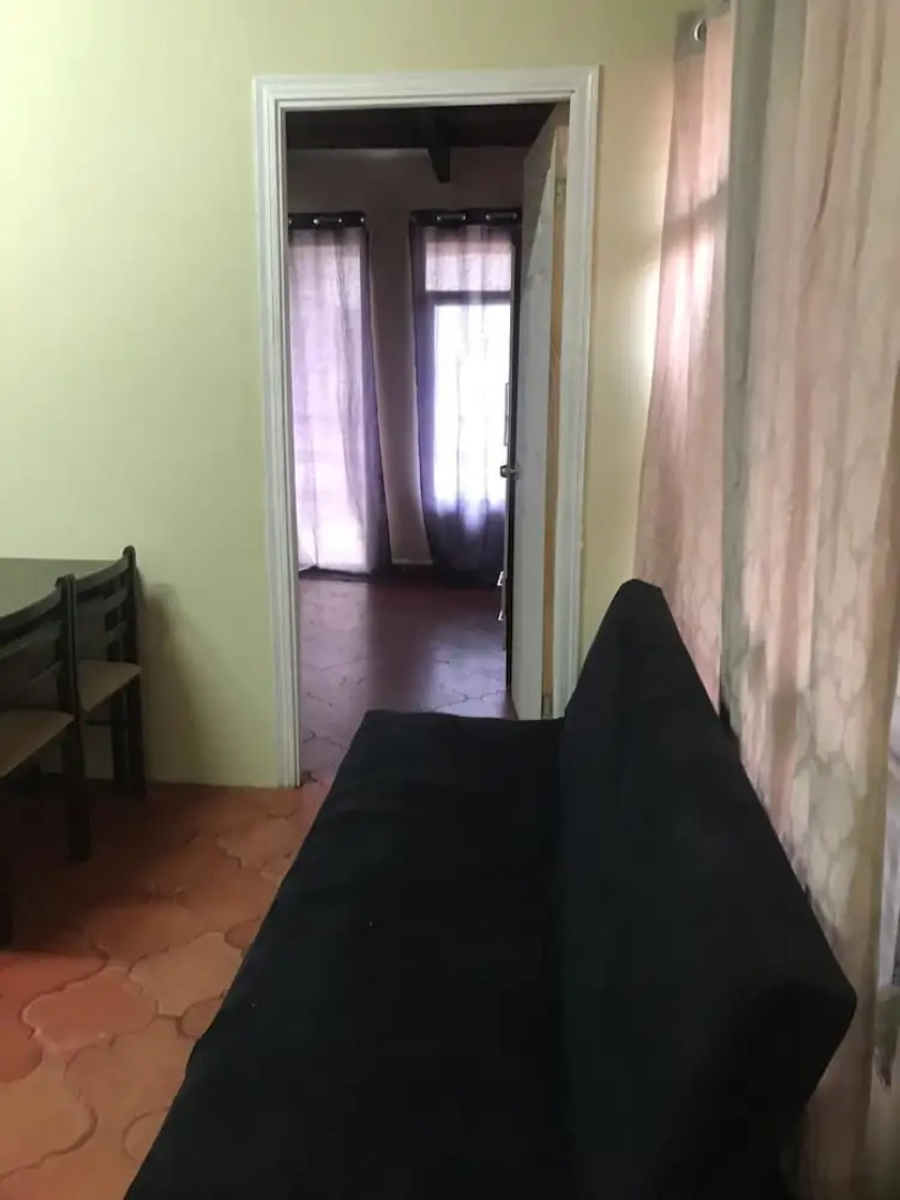 Lomas Apartments & Private Rooms