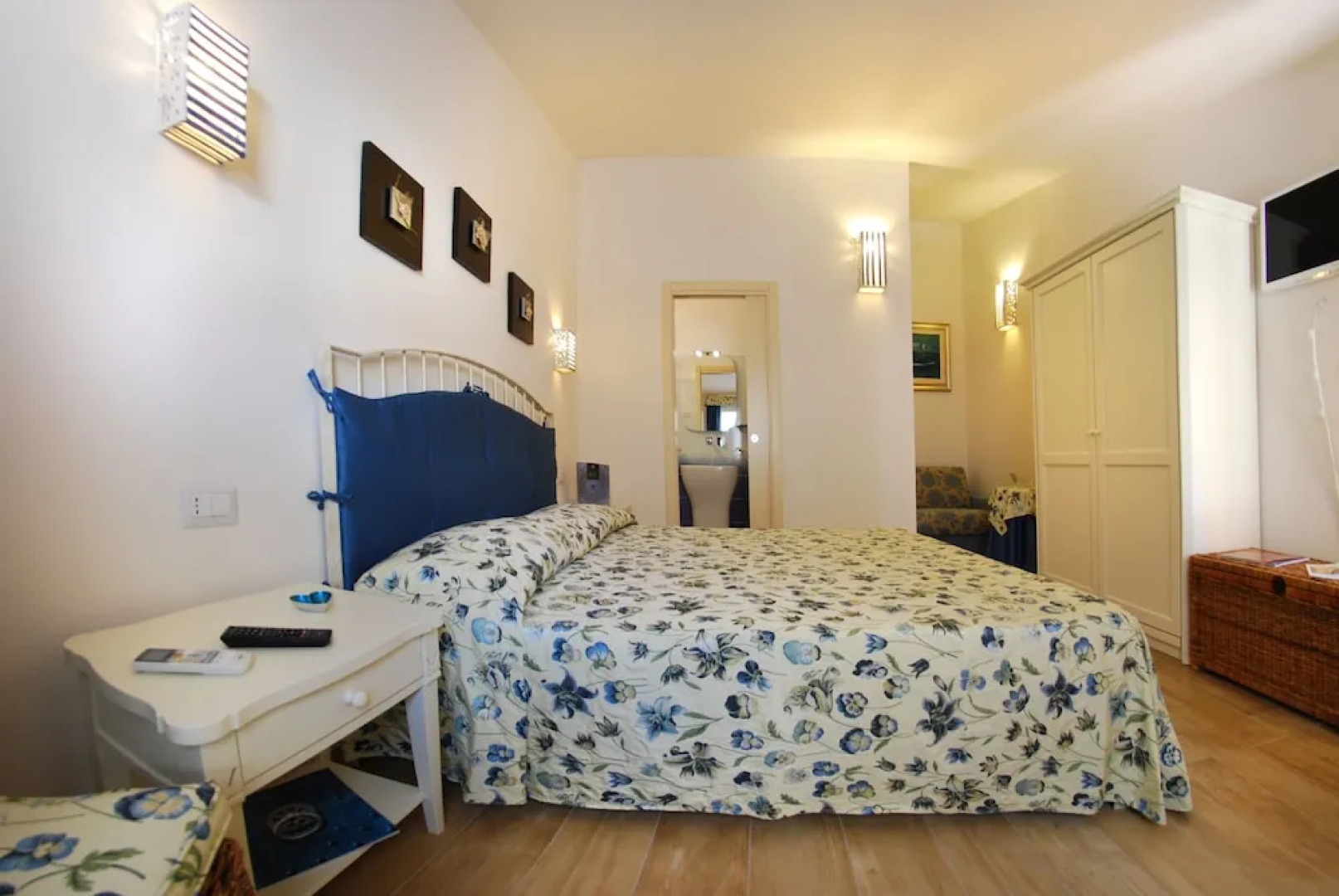 Smart Suite & Apartments