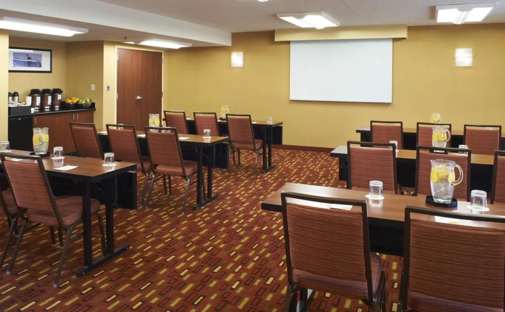 Courtyard by Marriott Detroit Troy