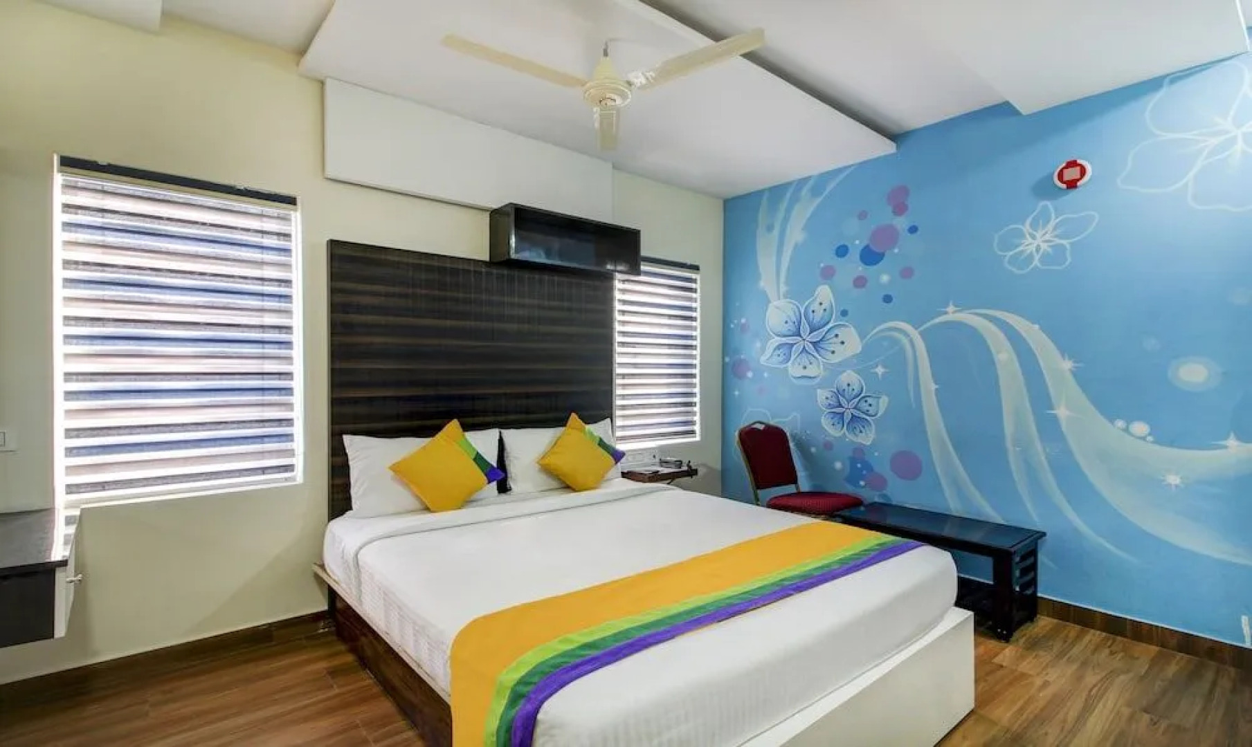 OYO 16879 Hotel Woodland