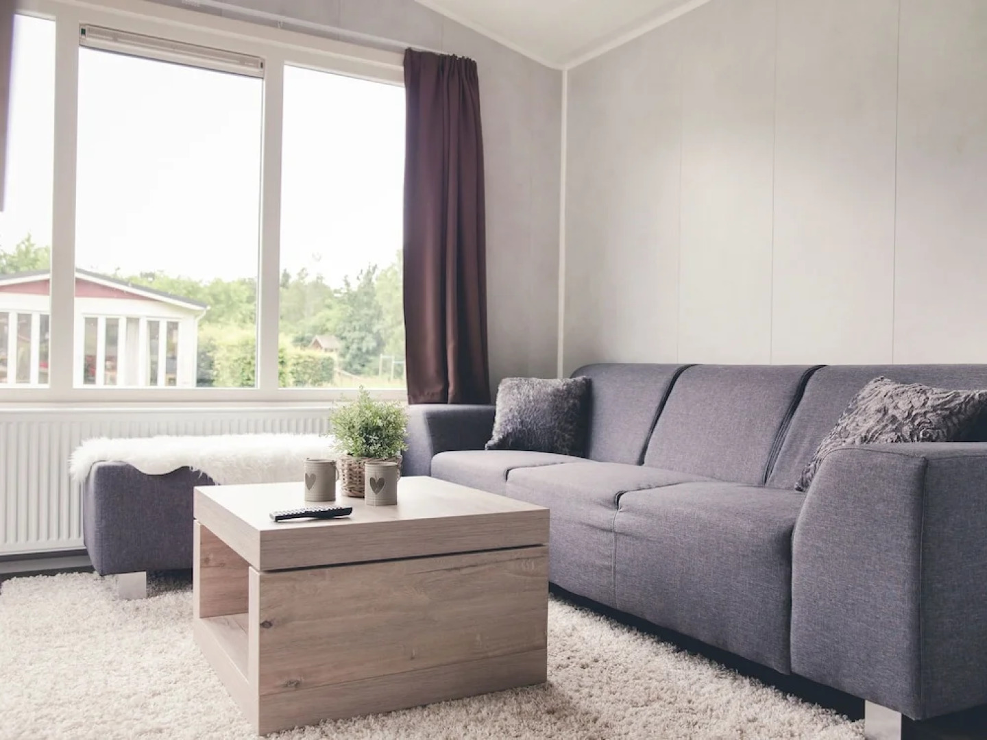 Beautiful Chalet Located on a Pond