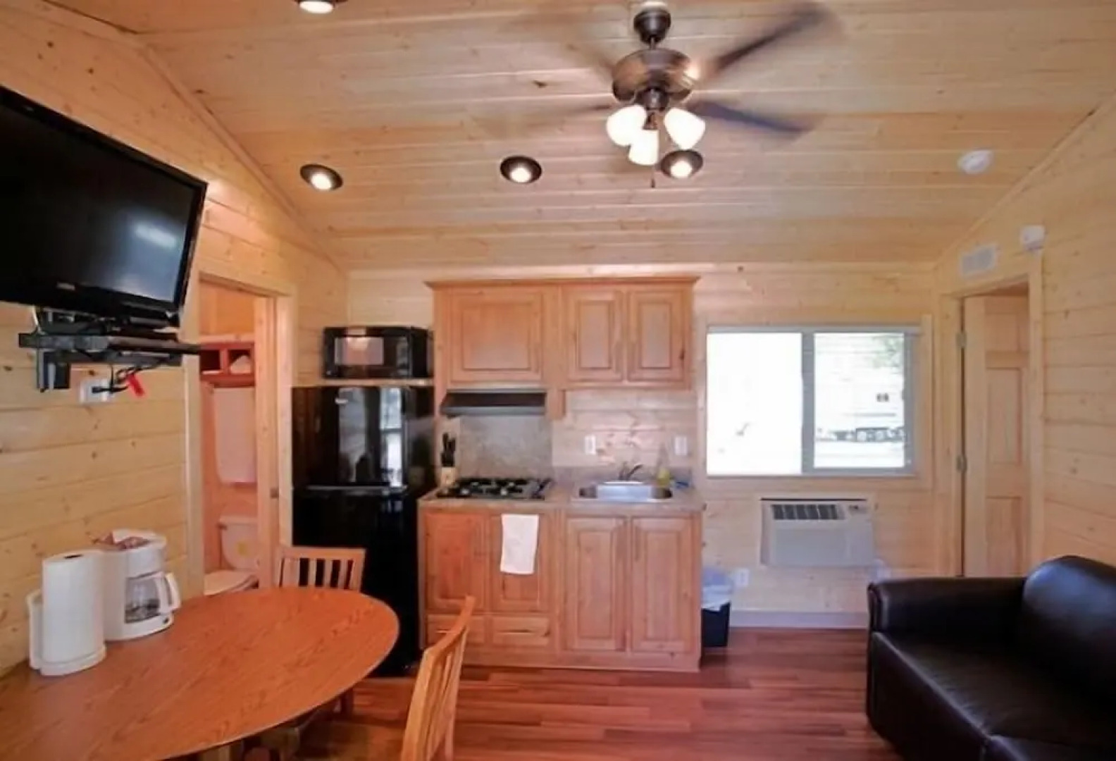 Soledad Canyon RV & Camping Resort