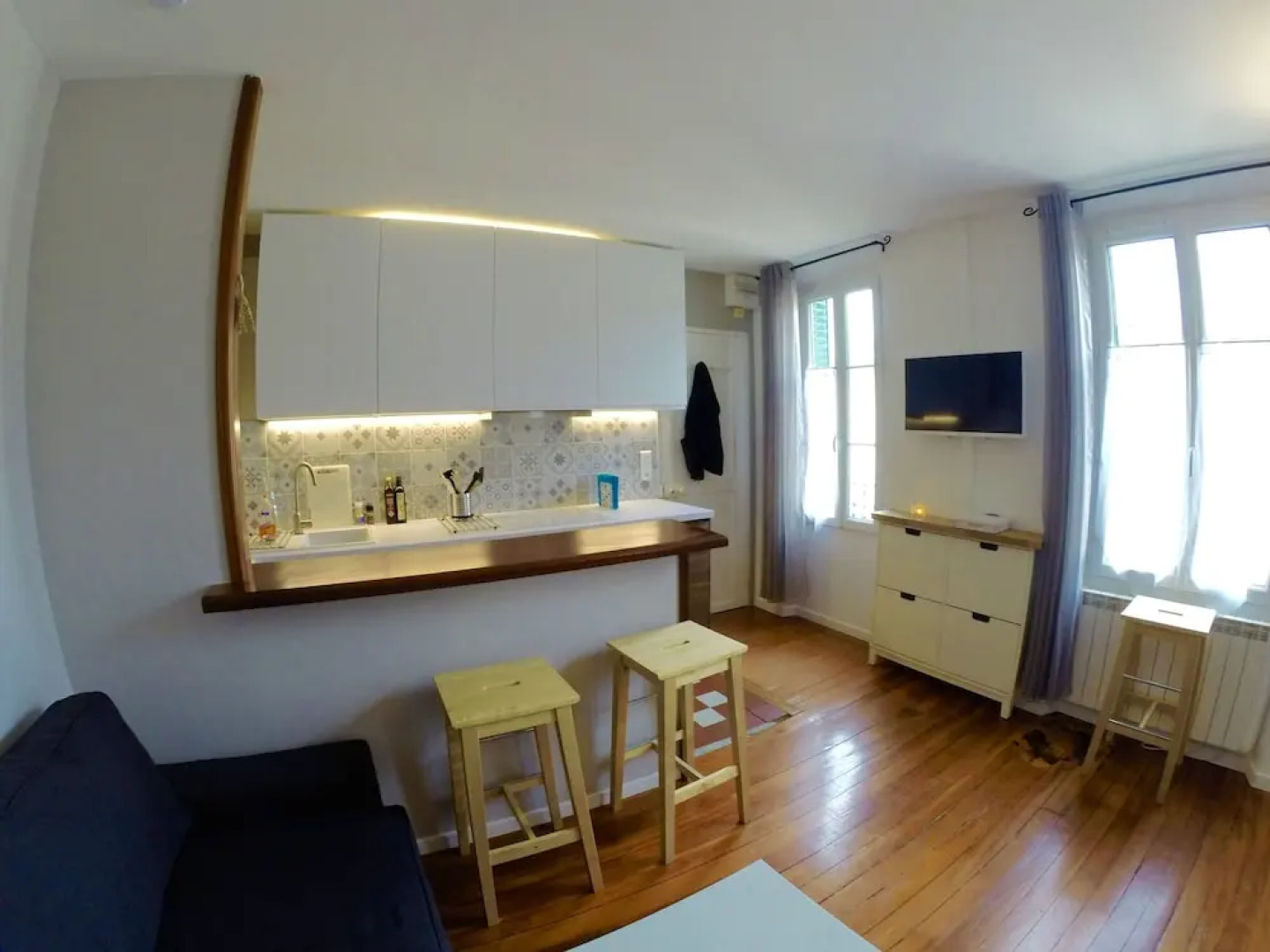 Fonty Cosy Yard side Top last floor