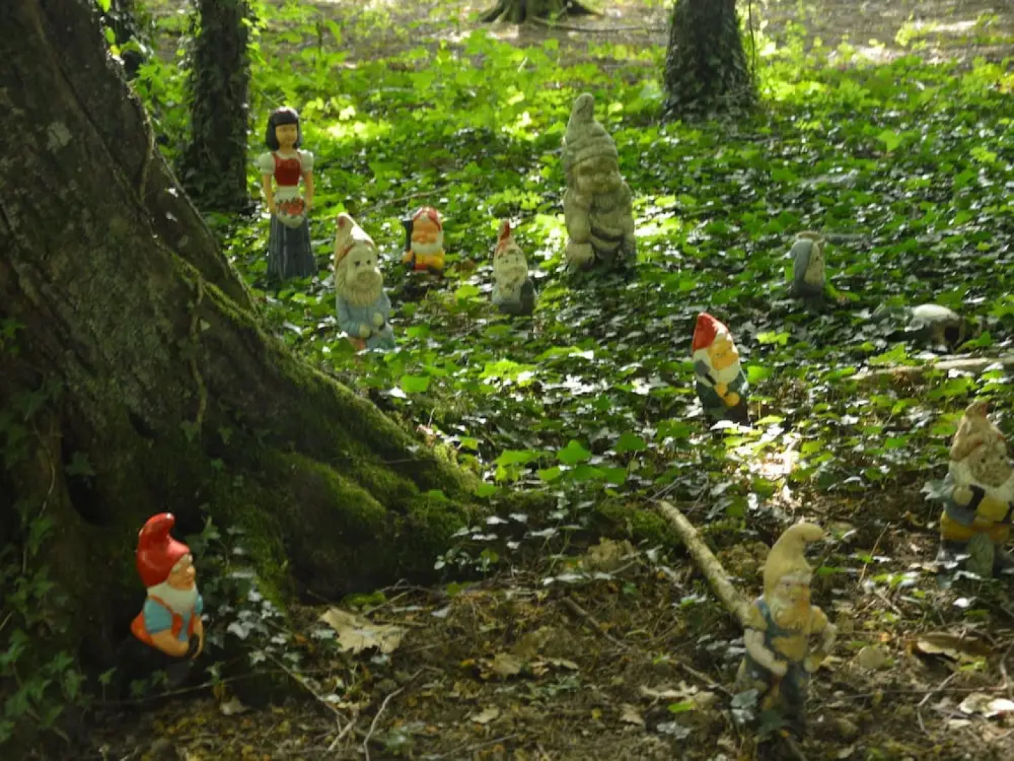 Lovely Mansion With Pond in Champvert