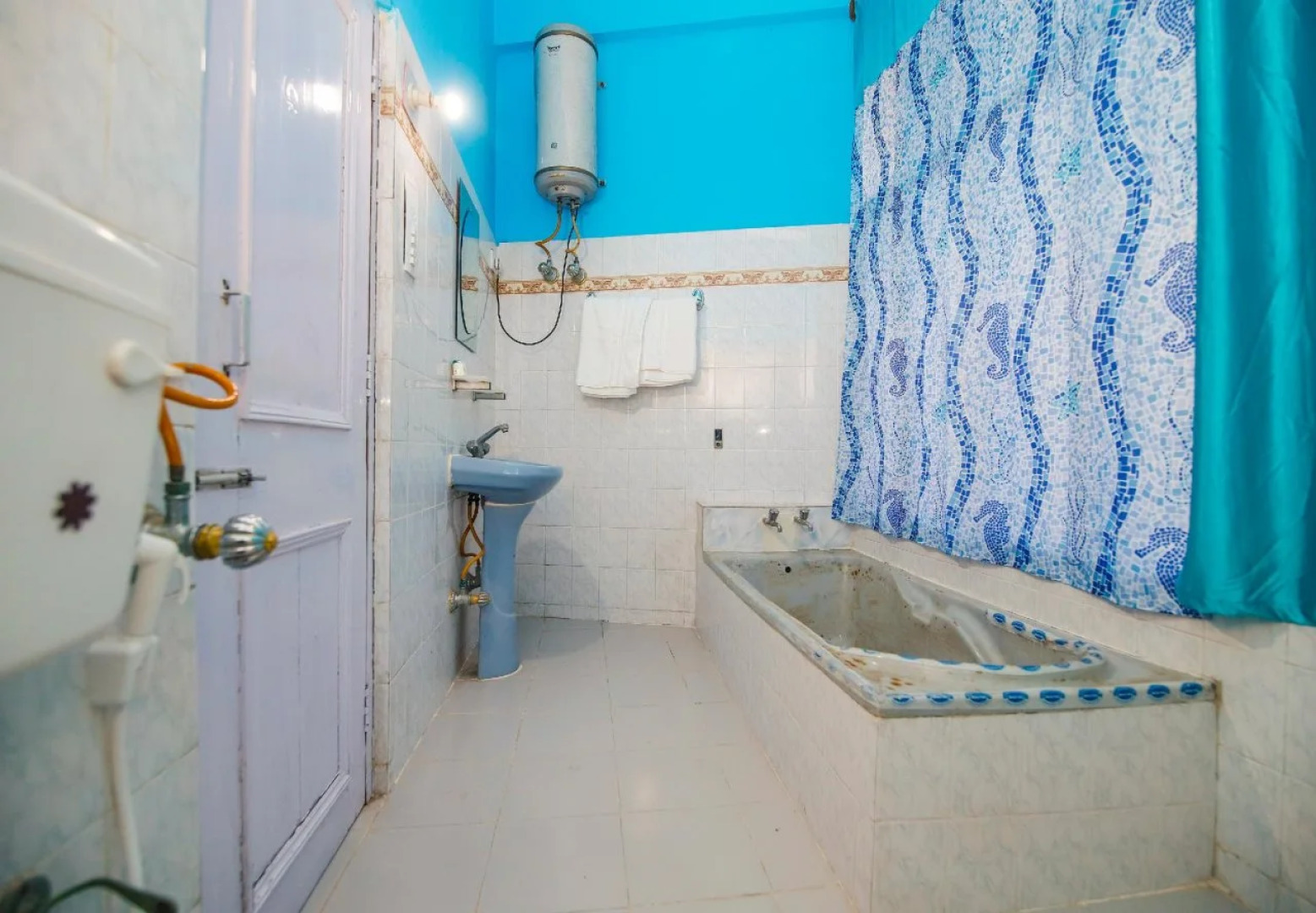 Mid Way Resort by OYO Rooms