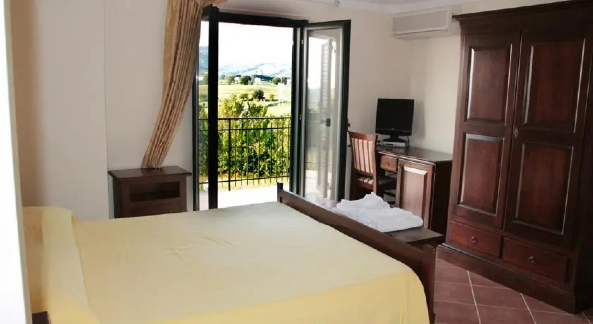 San Nicola il sole Counrty House