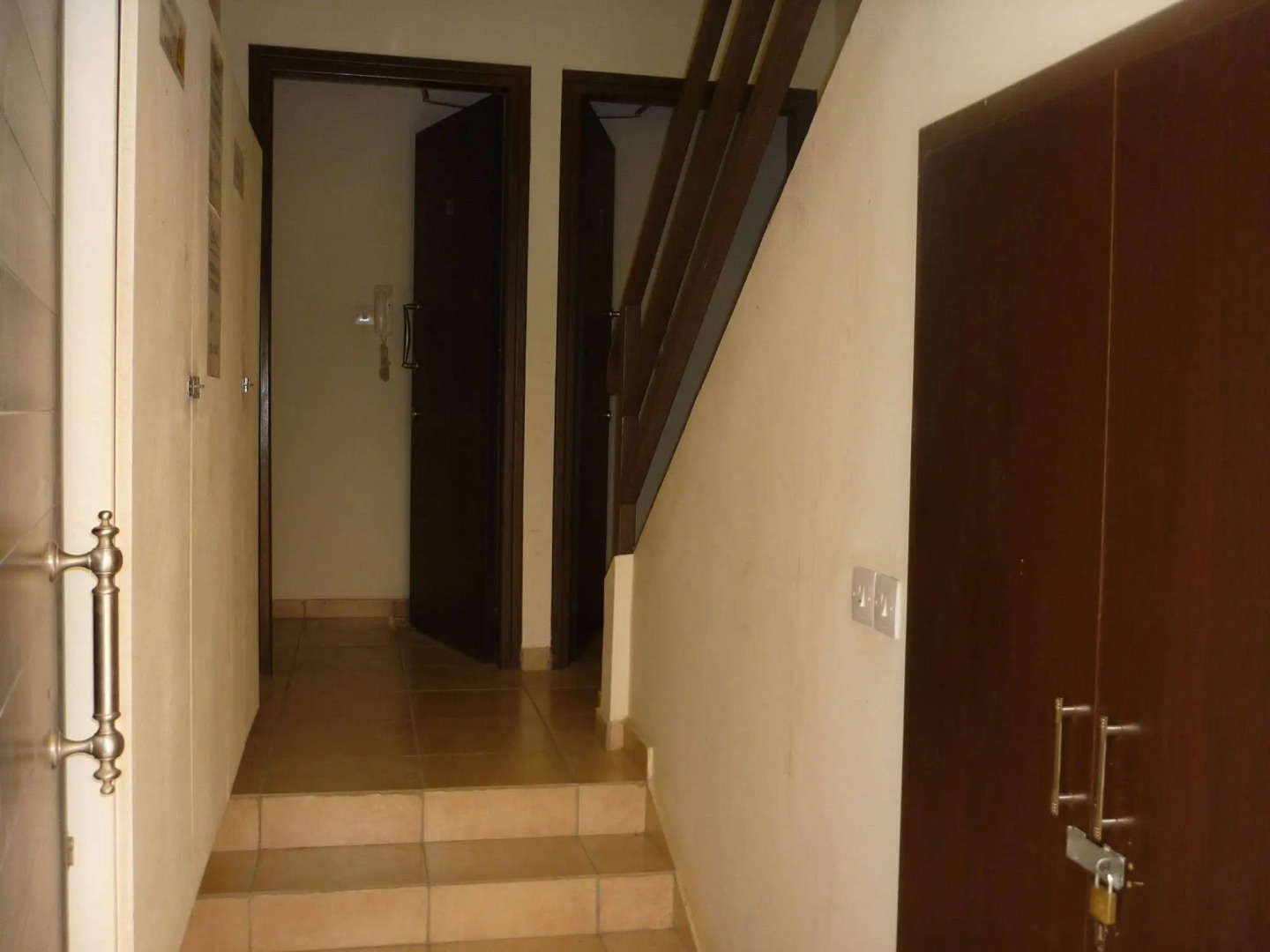 Tseri Budget Residences