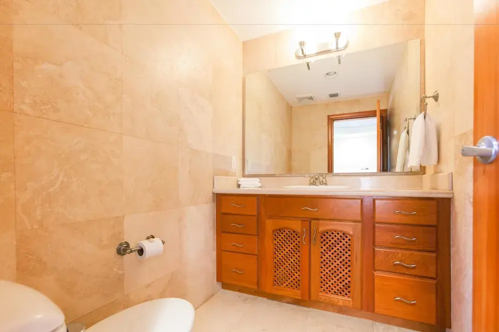 Lawson Rock Yellowfish 210